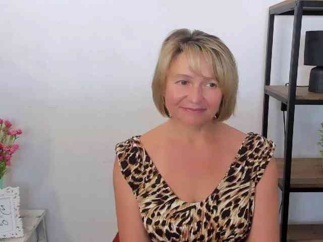 MarieneMature webcam