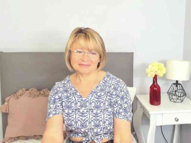 MarieneMature webcam