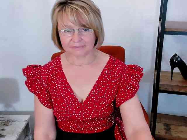 MarieneMature webcam