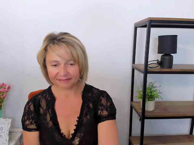 MarieneMature webcam