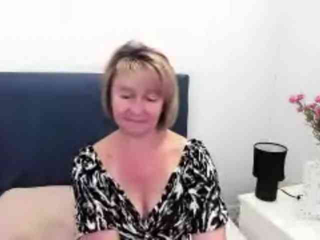 MarieneMature webcam