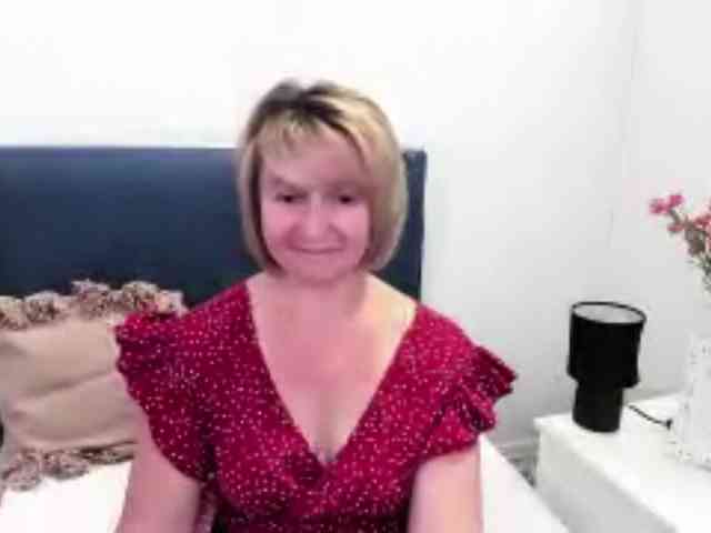 MarieneMature webcam