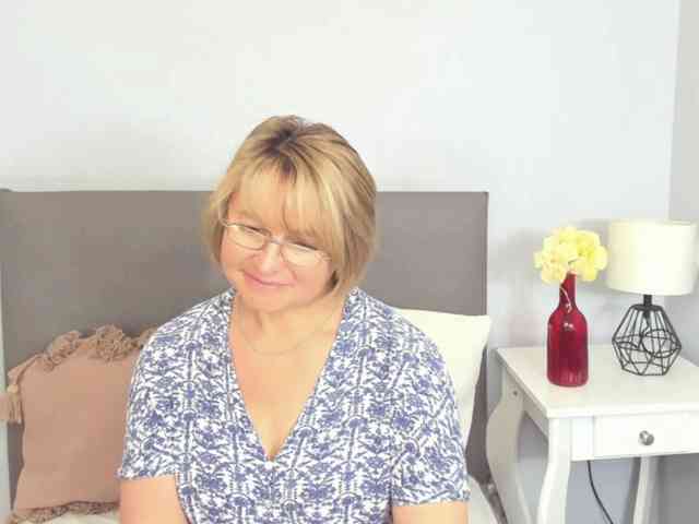 MarieneMature webcam