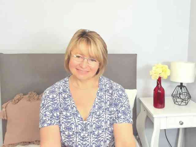 MarieneMature webcam