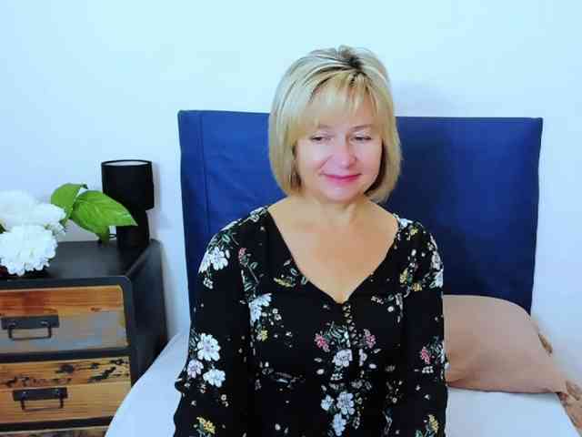 MarieneMature webcam