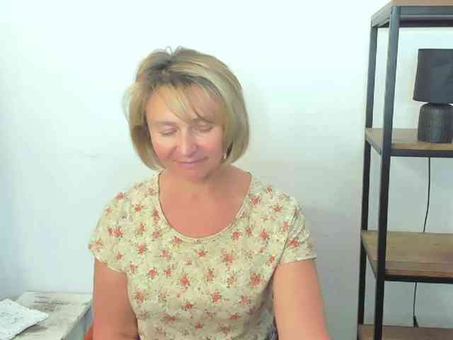 MarieneMature webcam