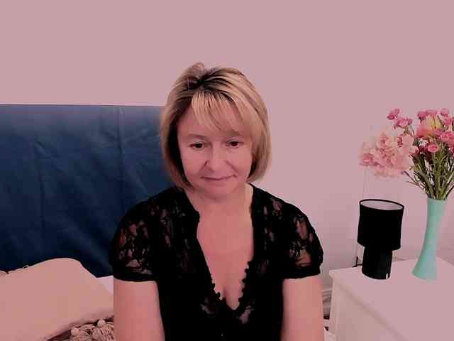 MarieneMature webcam