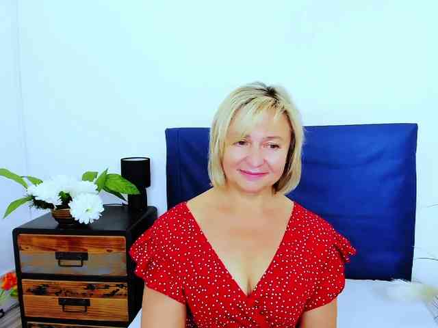 MarieneMature webcam