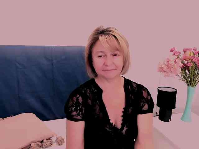 MarieneMature webcam