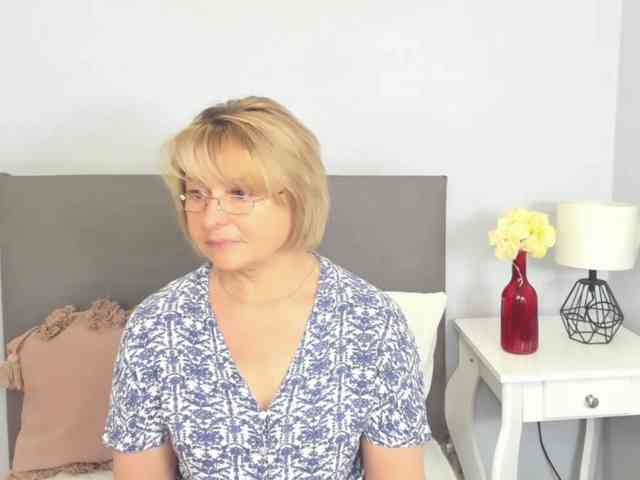 MarieneMature webcam