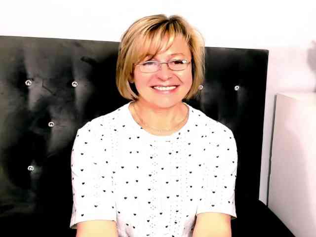 MarieneMature webcam