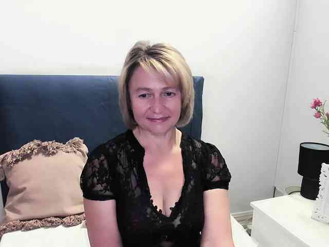 MarieneMature webcam