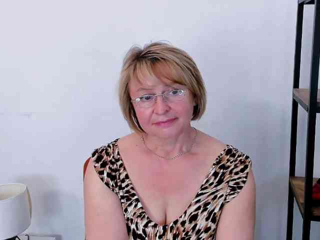 MarieneMature webcam