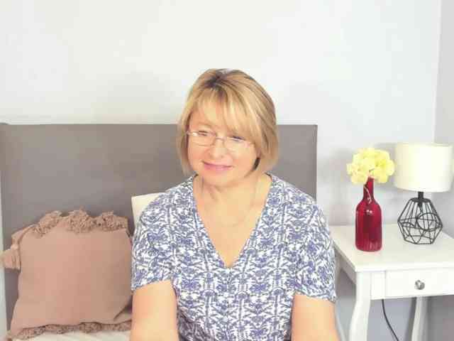 MarieneMature webcam