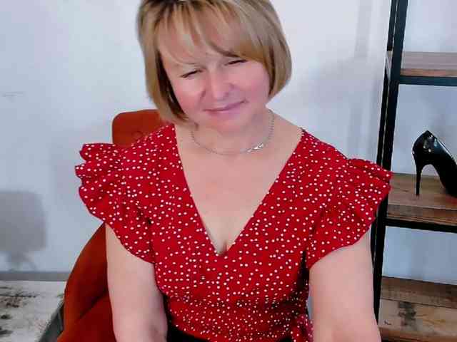 MarieneMature webcam