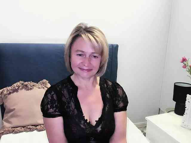 MarieneMature webcam