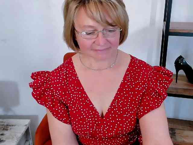 MarieneMature webcam
