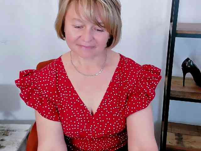 MarieneMature webcam