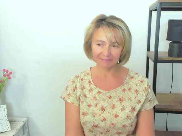 MarieneMature webcam