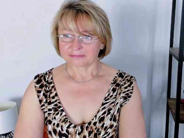MarieneMature webcam
