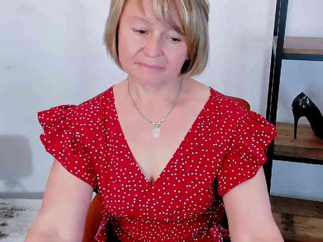 MarieneMature webcam