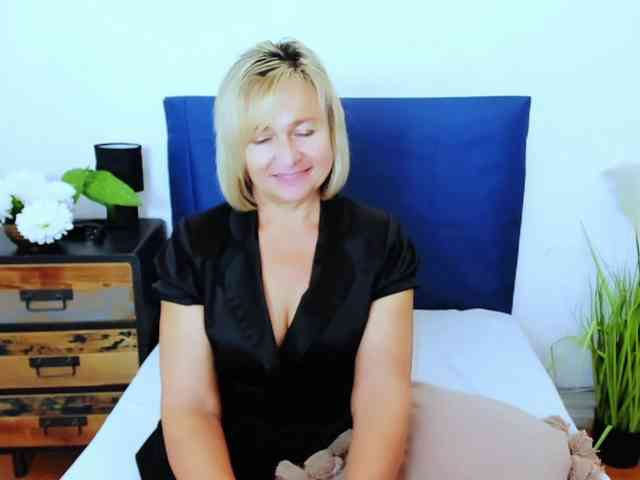 MarieneMature webcam
