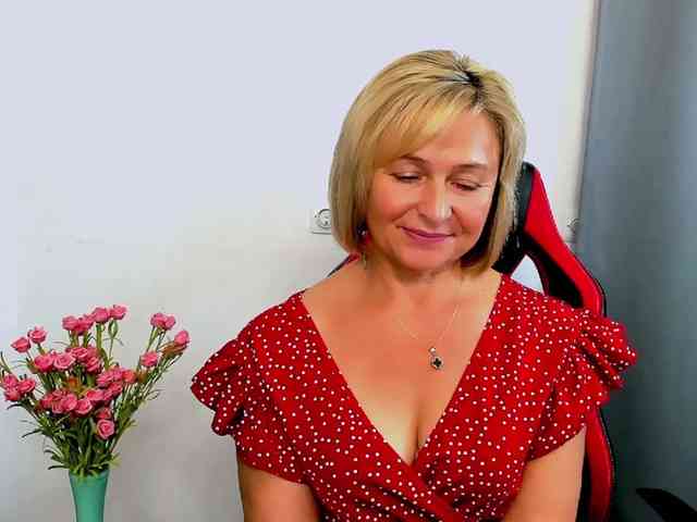 MarieneMature webcam