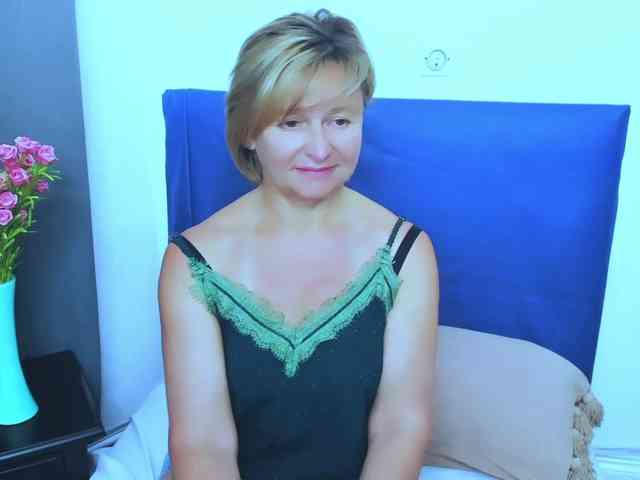 MarieneMature webcam