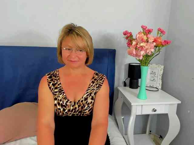 MarieneMature webcam
