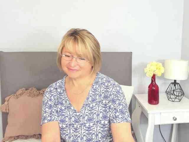 MarieneMature webcam