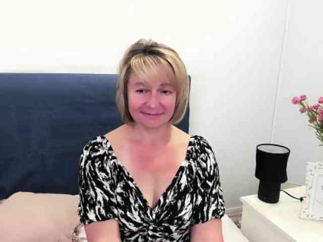 MarieneMature webcam