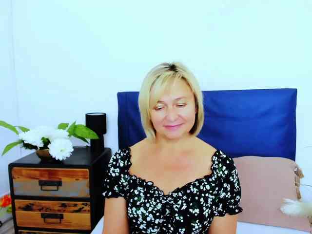 MarieneMature webcam