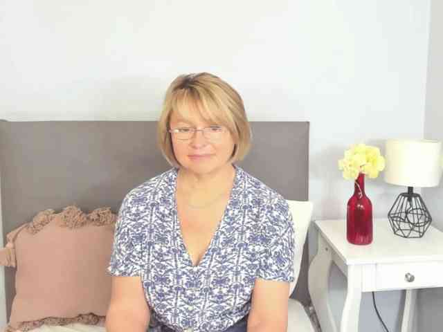MarieneMature webcam
