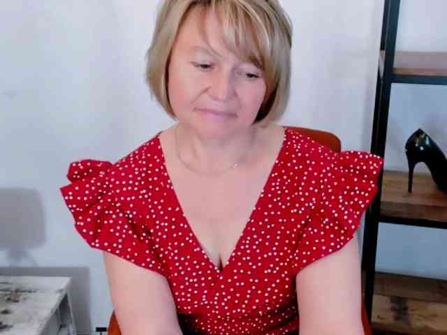 MarieneMature webcam