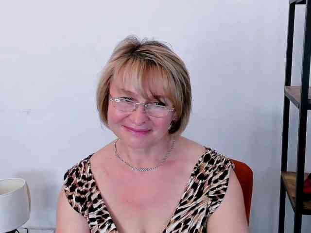 MarieneMature webcam