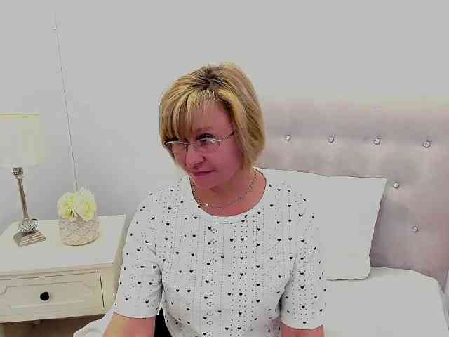 MarieneMature webcam