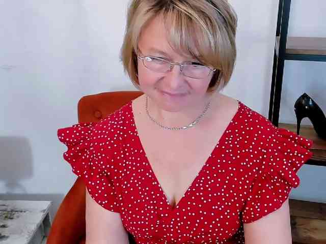 MarieneMature webcam