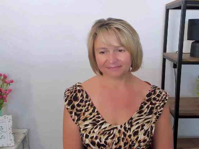 MarieneMature webcam