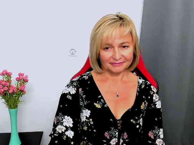 MarieneMature webcam