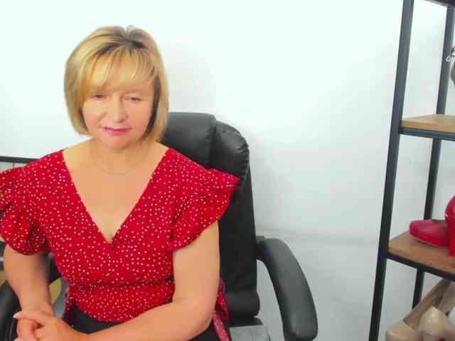 MarieneMature webcam