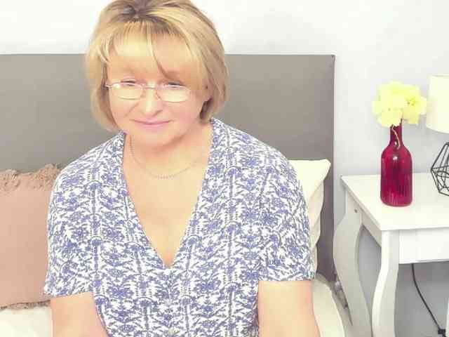 MarieneMature webcam