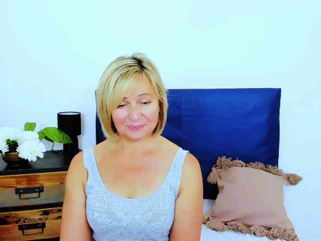 MarieneMature webcam