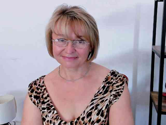 MarieneMature webcam