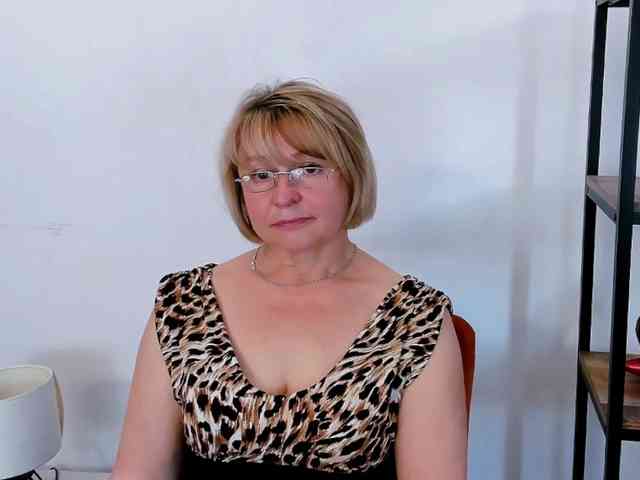 MarieneMature webcam