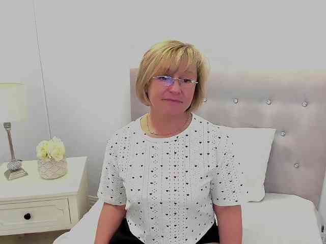 MarieneMature webcam