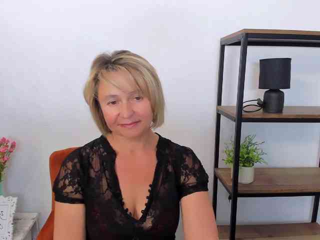 MarieneMature webcam