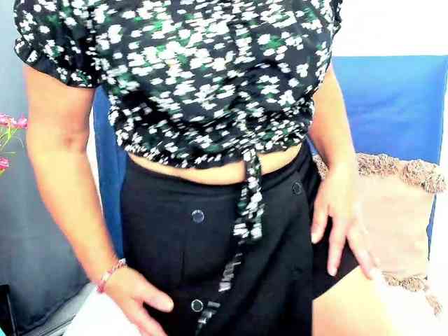 MarieneMature webcam