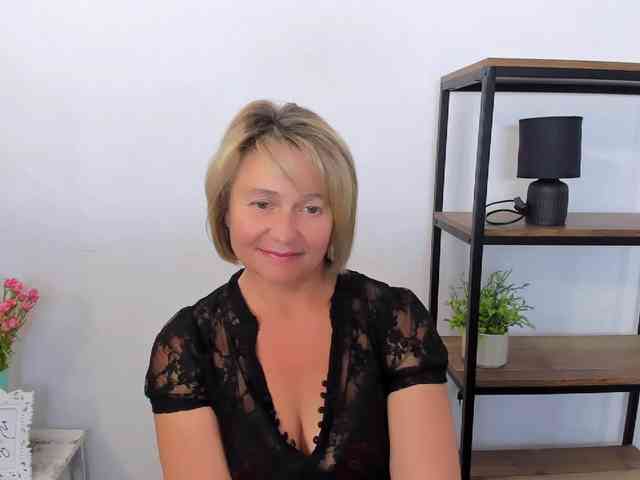 MarieneMature webcam