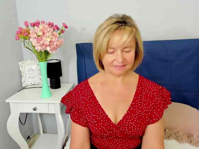 MarieneMature webcam