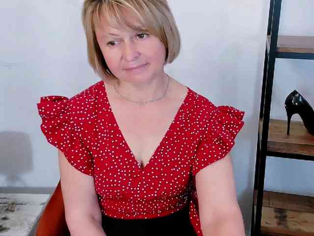 MarieneMature webcam